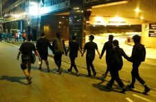8 Demonstran Hong Kong...