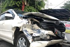 Tabrakan di Tol Cawang,...