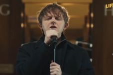 Lewis Capaldi Jadi Penyanyi...
