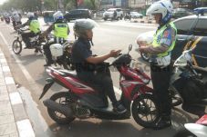 Pelanggar Jalur Sepeda...