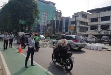 Mulai Berikan Sanksi,...
