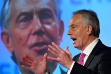 Tony Blair: Inggris...
