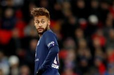 Neymar, Dibenci Tapi...