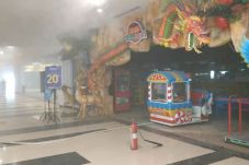 Amazone Terbakar, Pengunjung...