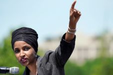 Ilhan Omar Dituduh sebagai...