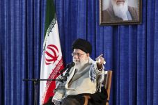 Khamenei Restui Serangan...