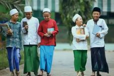 Bagaimana Adab Murid...