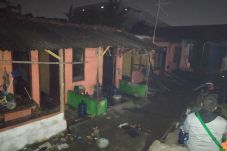 Tabung Gas Meledak,...