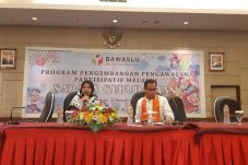 Bawaslu DKI Sosialisasi...