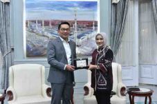 Dikunjungi Dirut Pertamina,...