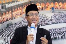 Mengenal Lebih Dekat...