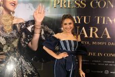 Rayakan 10 Tahun Karier,...