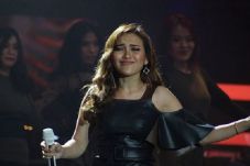 Ayu Ting Ting Buka Panggung...