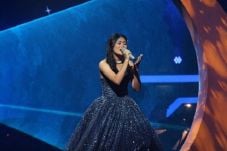 Nyanyikan Lagu Agnez...