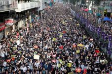 Trump Dukung Demonstran...