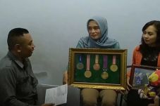 Bukan Keperawanan Alasan...