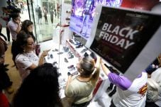 Black Friday Disambut...