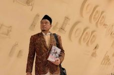 Asal Usul Peci Menurut...