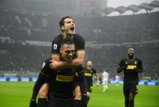 Inter Milan Gusur Posisi...