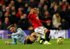 Manchester United Ditahan...