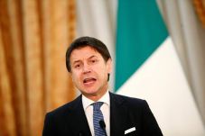 Italia Dorong Voting...