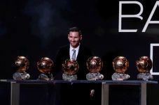 Raih Ballon dOr, Messi...