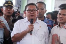 Fadli Zon Sebut Sertifikasi...