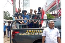Merampok di 30 Lokasi,...