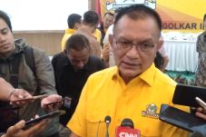 Golkar Sebut Desakan...