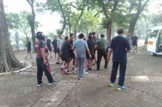 Ledakan Granat Asap...