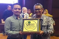 UII Raih Penghargaan...