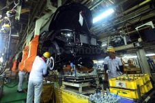 Industri Automotif Meningkat,...