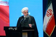 Rouhani Serukan Demonstran...