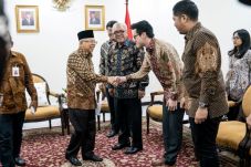 Pertegas Komitmennya...