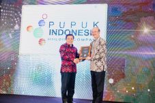 Pupuk Indonesia Raih...