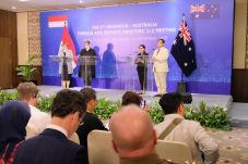 Australia: Hukum di...