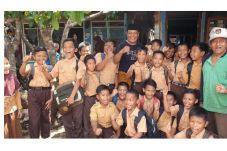 Warga Desa Sambut Hangat...