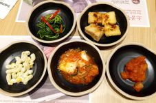 Tiga Restoran Korea...