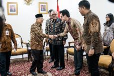Shopee Dukung Pertumbuhan...