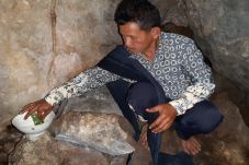 Sensasi Berwisata di...