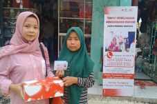 PMI Banten Salurkan...