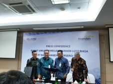 Royke Tumilaar Resmi...