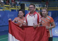 Greysia/Apriyani Rebut...