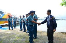 10 Kapal Buatan Anak...