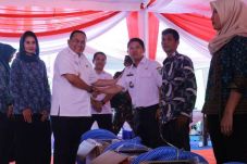 Sebar Alat Pemadam 287...