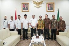 Meriahkan Natal, Panitia...