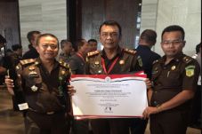 Kejari Pontianak Raih...