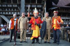 Kunjungi Nias, Mendagri...