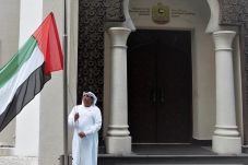 UAE: Kemajuan Tak Membuat...