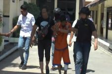 Begal Mengaku Polisi...